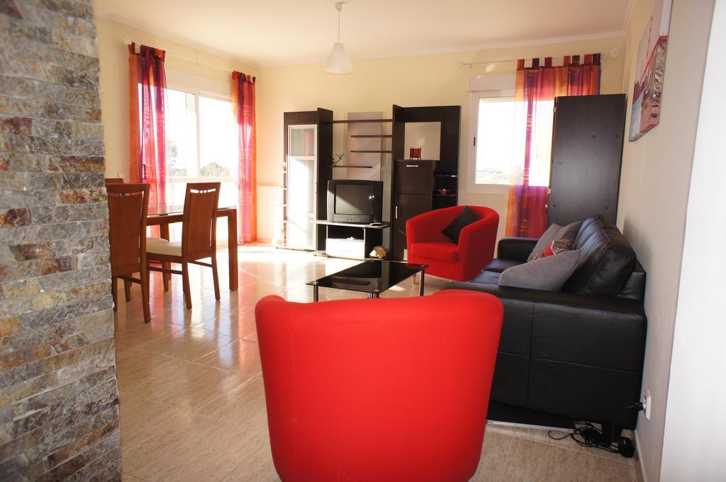 Sunny Apartment Al-Sakia, Quarteira, Vilamoura Bagian luar foto